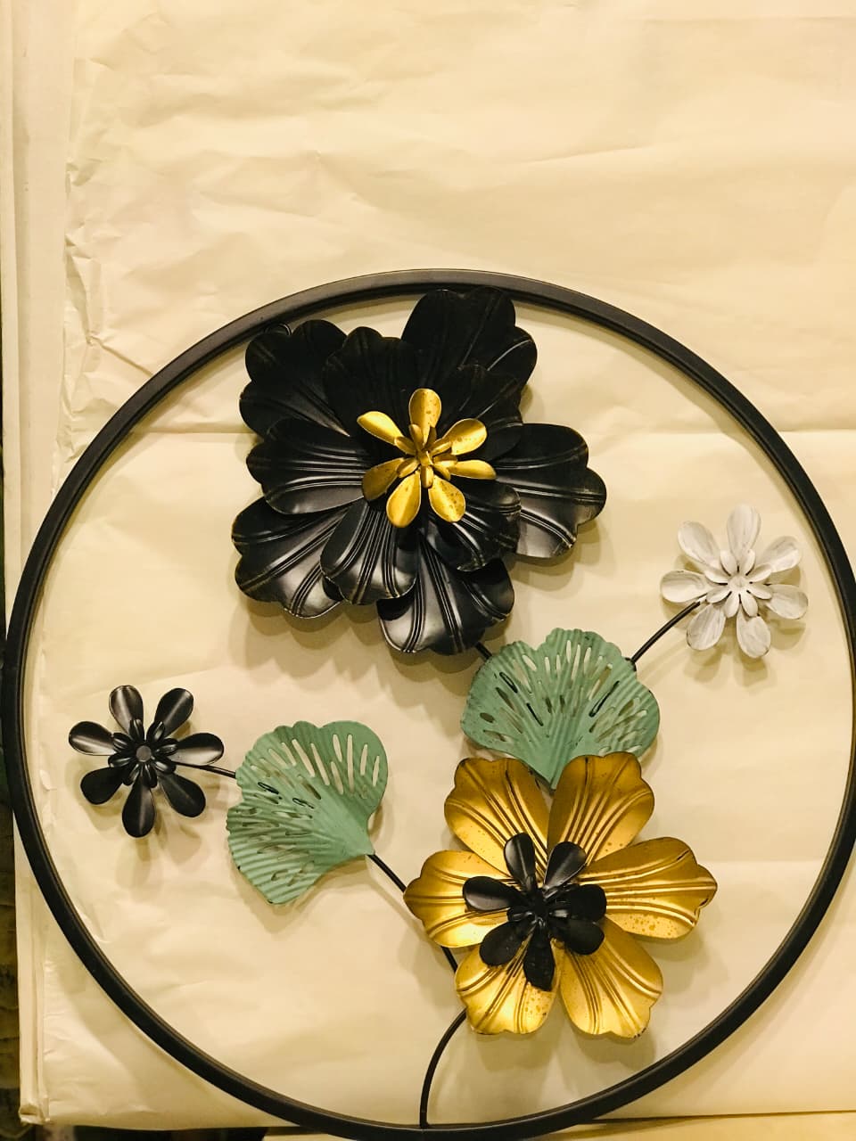 Round Black Metal Flower Frame-Imported Decorative Wall