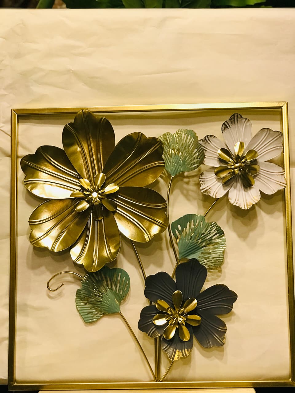 Square Metal Flower Frame-Imported Metal Wall Decoration