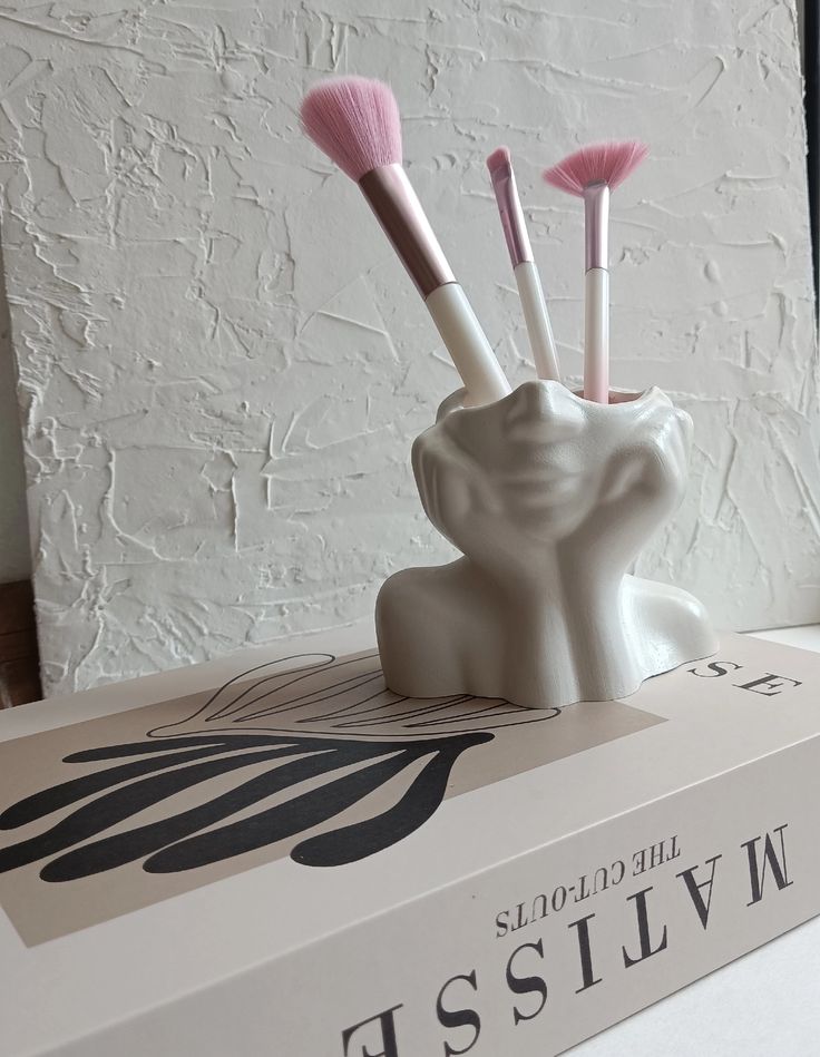 Cheeky Girl Vase – Bold, Fun & Feminine
