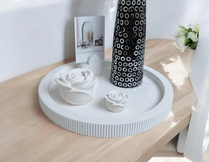 Round Tray – Sleek & Minimal Decor Base