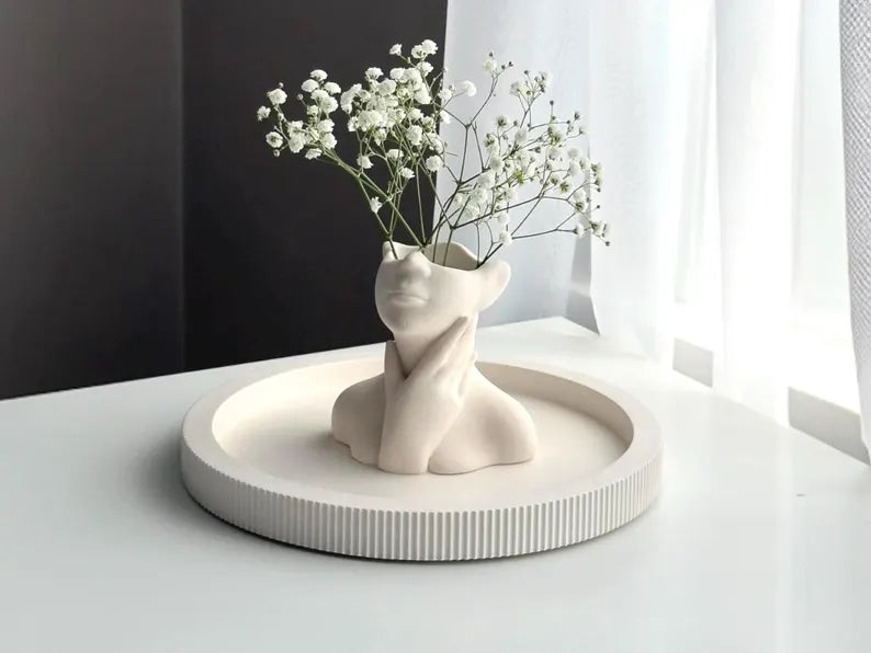 Round Tray – Sleek & Minimal Decor Base